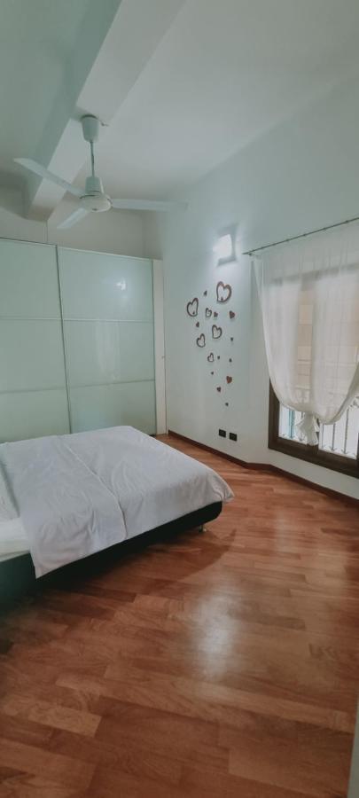 Crociali Apartman Bologna Kültér fotó