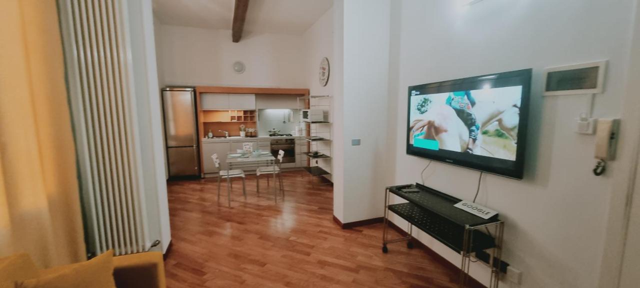 Crociali Apartman Bologna Kültér fotó