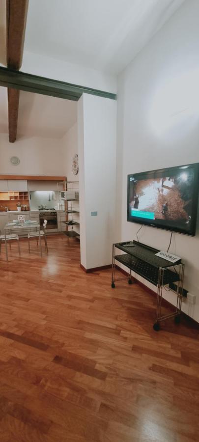 Crociali Apartman Bologna Kültér fotó